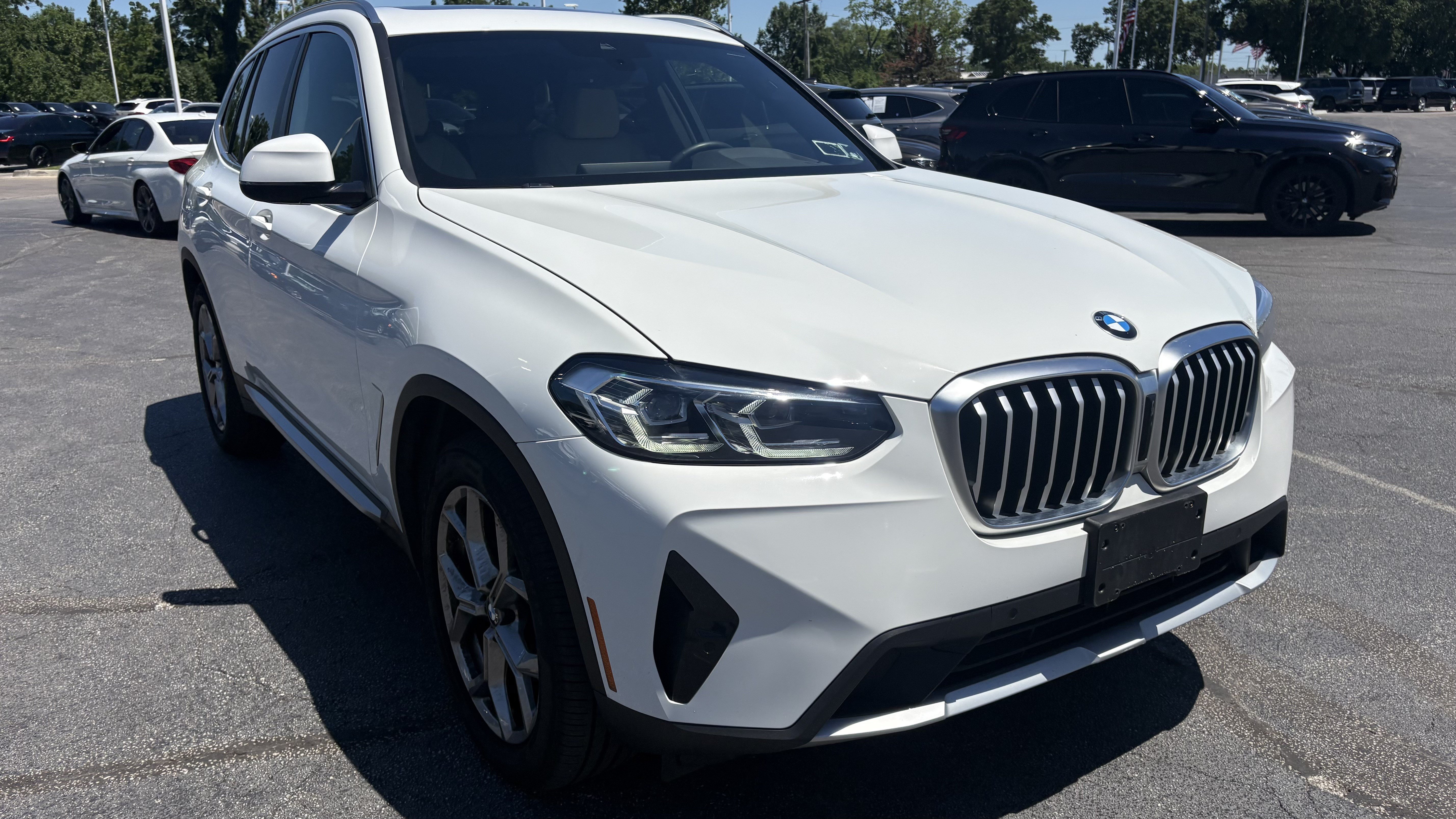 Used 2023 BMW X3 xDrive30i w/ Convenience Package AWD/4WD image 2