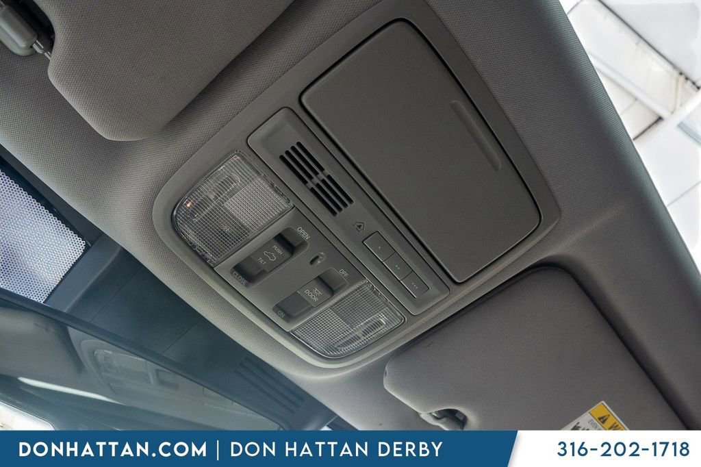 Used 2021 Honda CR-V Touring image 14