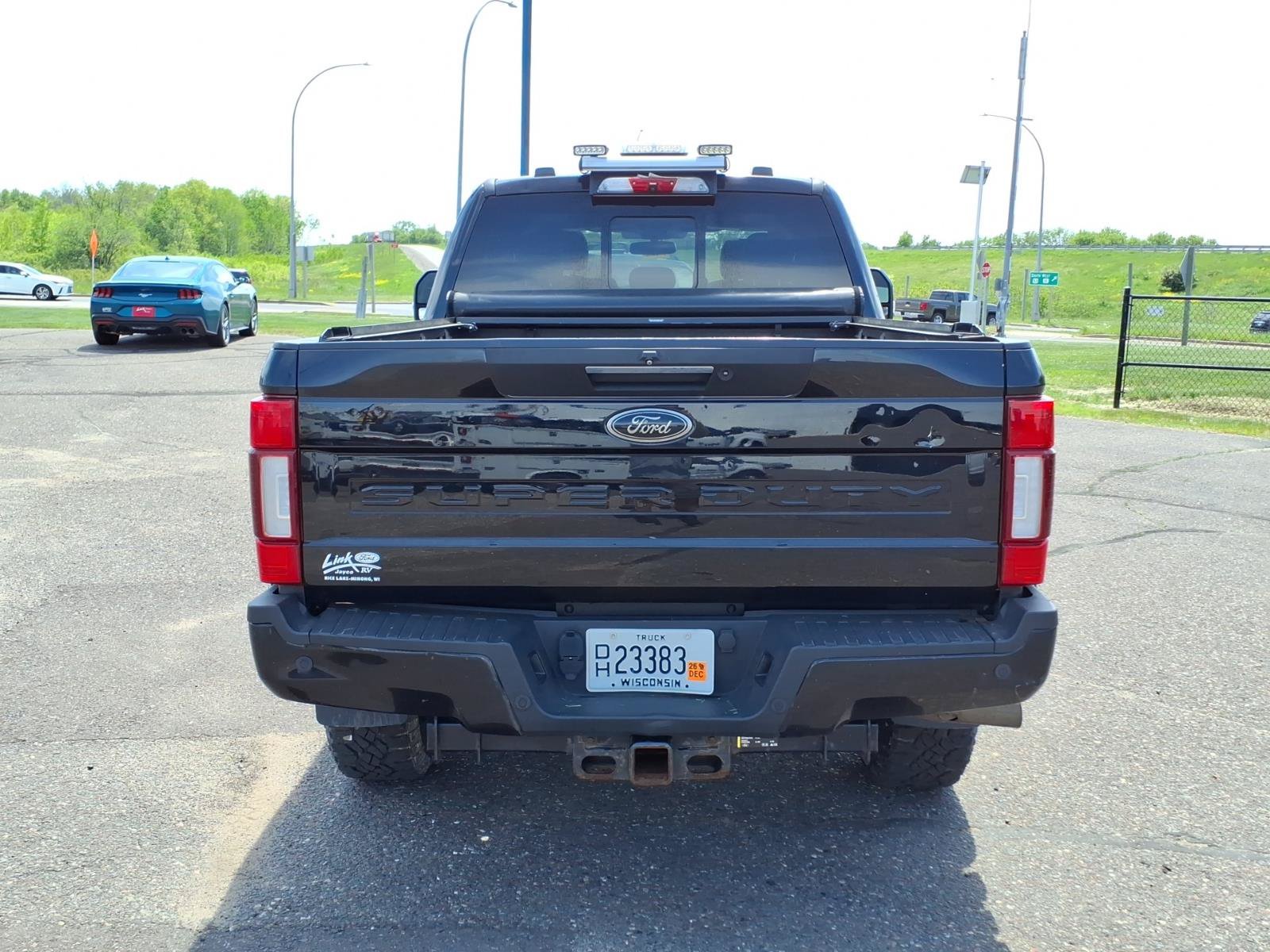 Used 2021 Ford F350 4x4 Crew Cab Super Duty image 4
