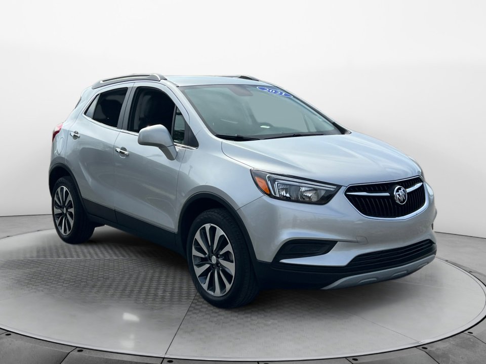 Used 2021 Buick Encore Preferred image 3