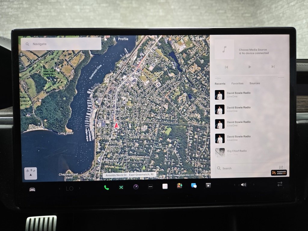 Used 2022 Tesla Model S image 22