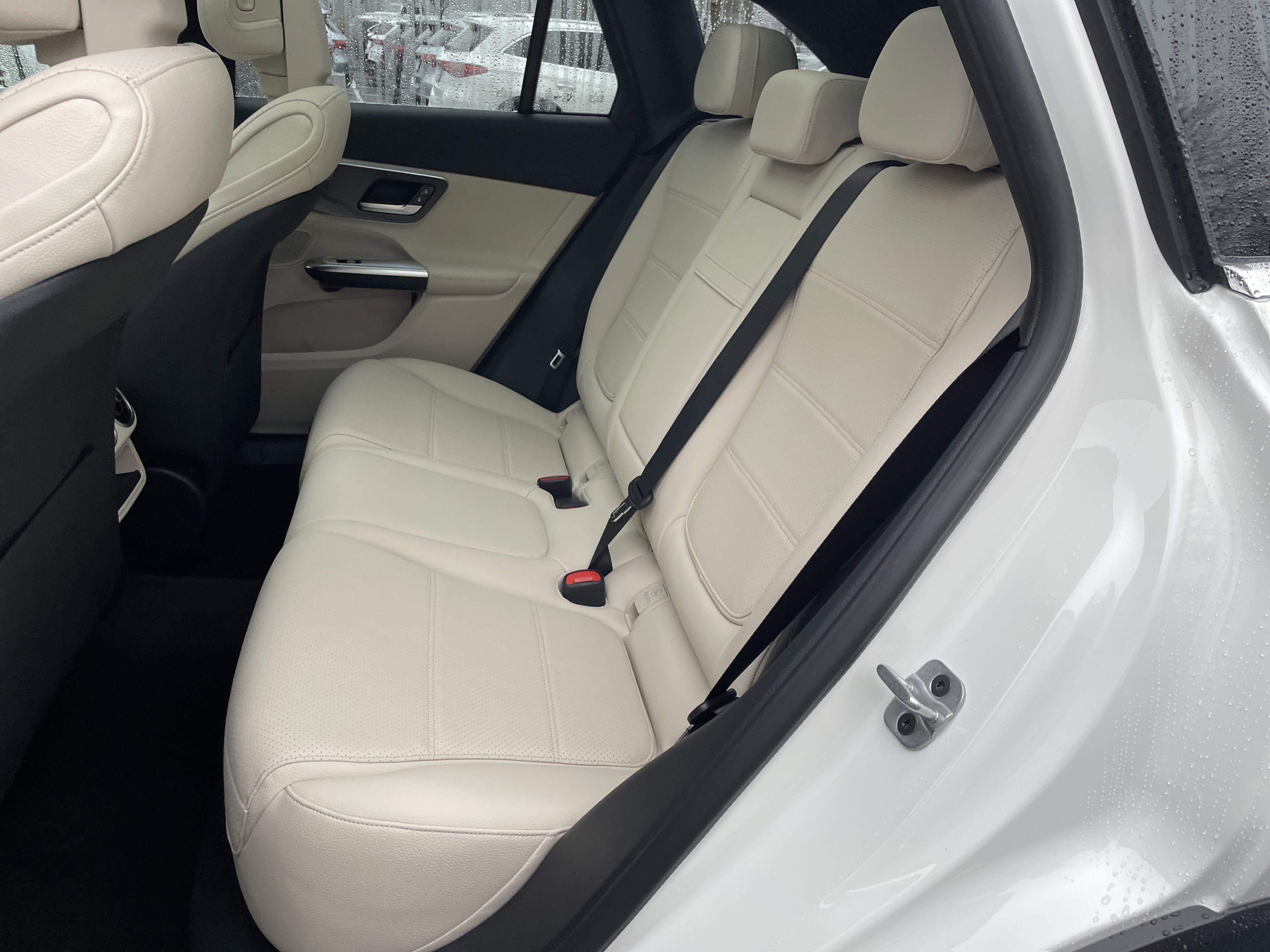 New 2026 Mercedes-Benz GLC 300 image 37