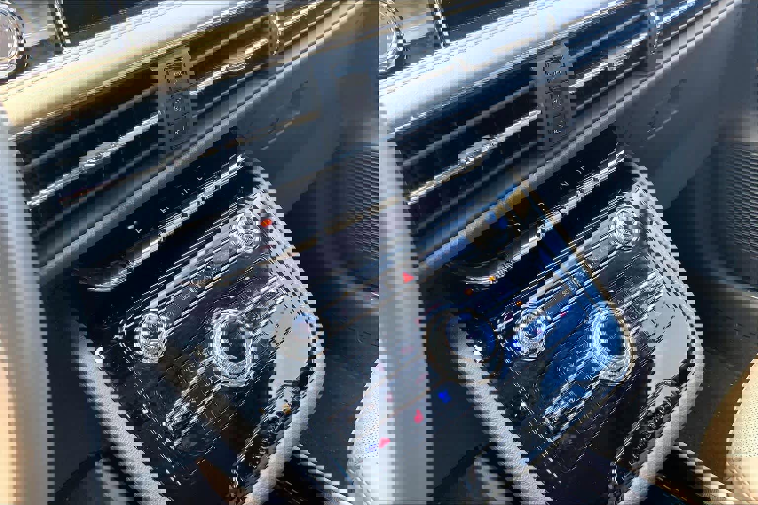 Used 2022 Lincoln Corsair FWD w/ Equipment Group 101A image 18