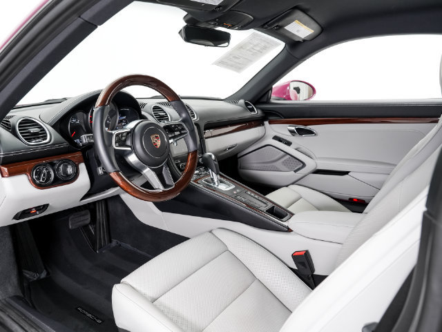 Certified 2025 Porsche 718 Cayman RWD image 4