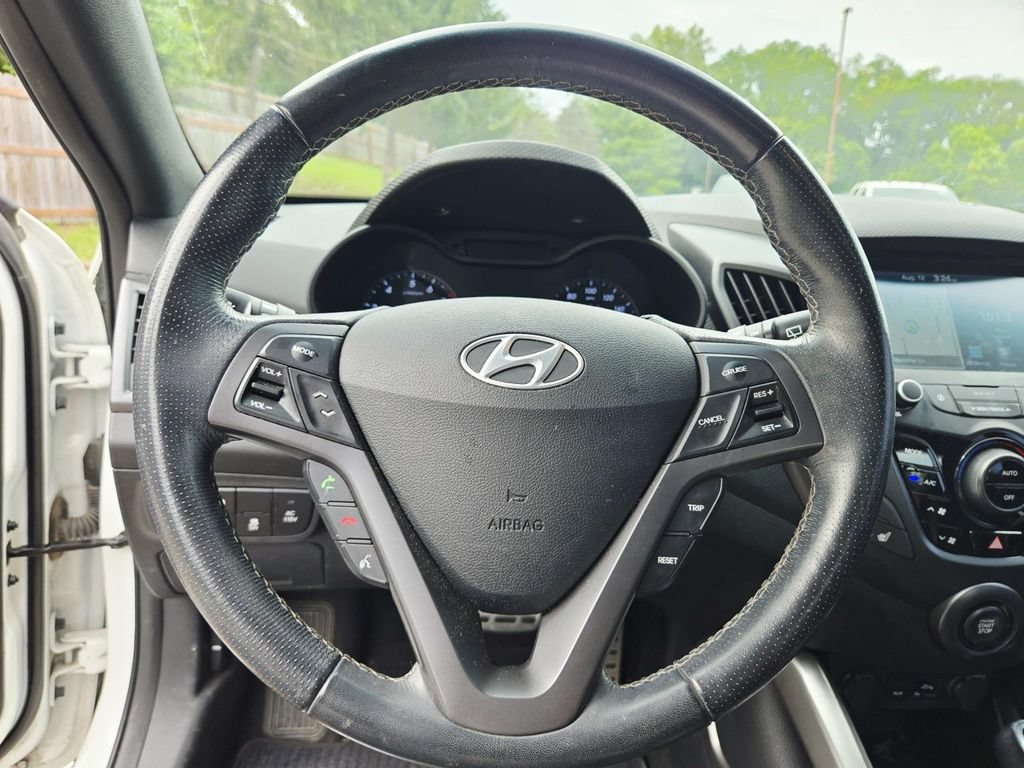 Used 2017 Hyundai Veloster Turbo w/ Tech Package 02 FWD image 13