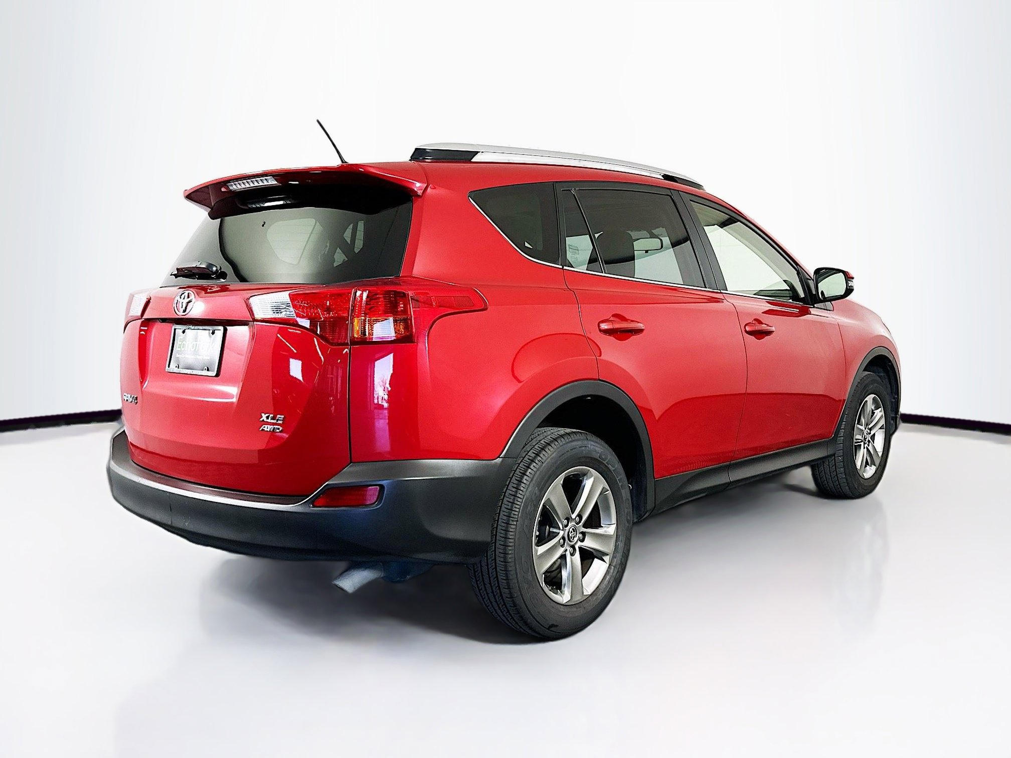 Used 2015 Toyota RAV4 XLE image 9
