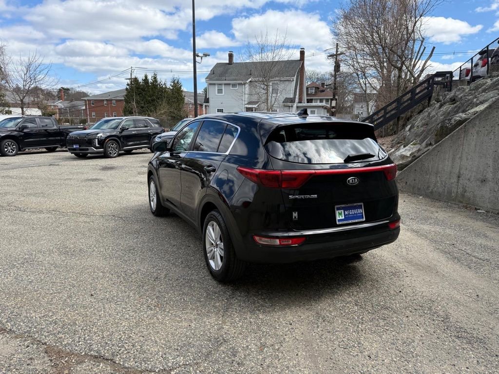 Used 2018 Kia Sportage LX image 3