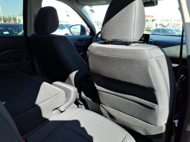 Used 2025 Nissan Pathfinder S w/ Cargo Package image 17