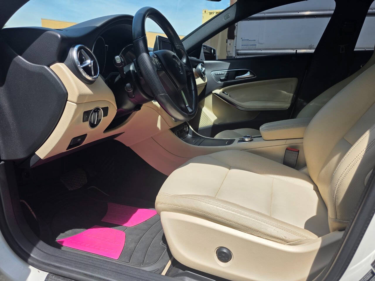 Used 2014 Mercedes-Benz CLA 250 image 13