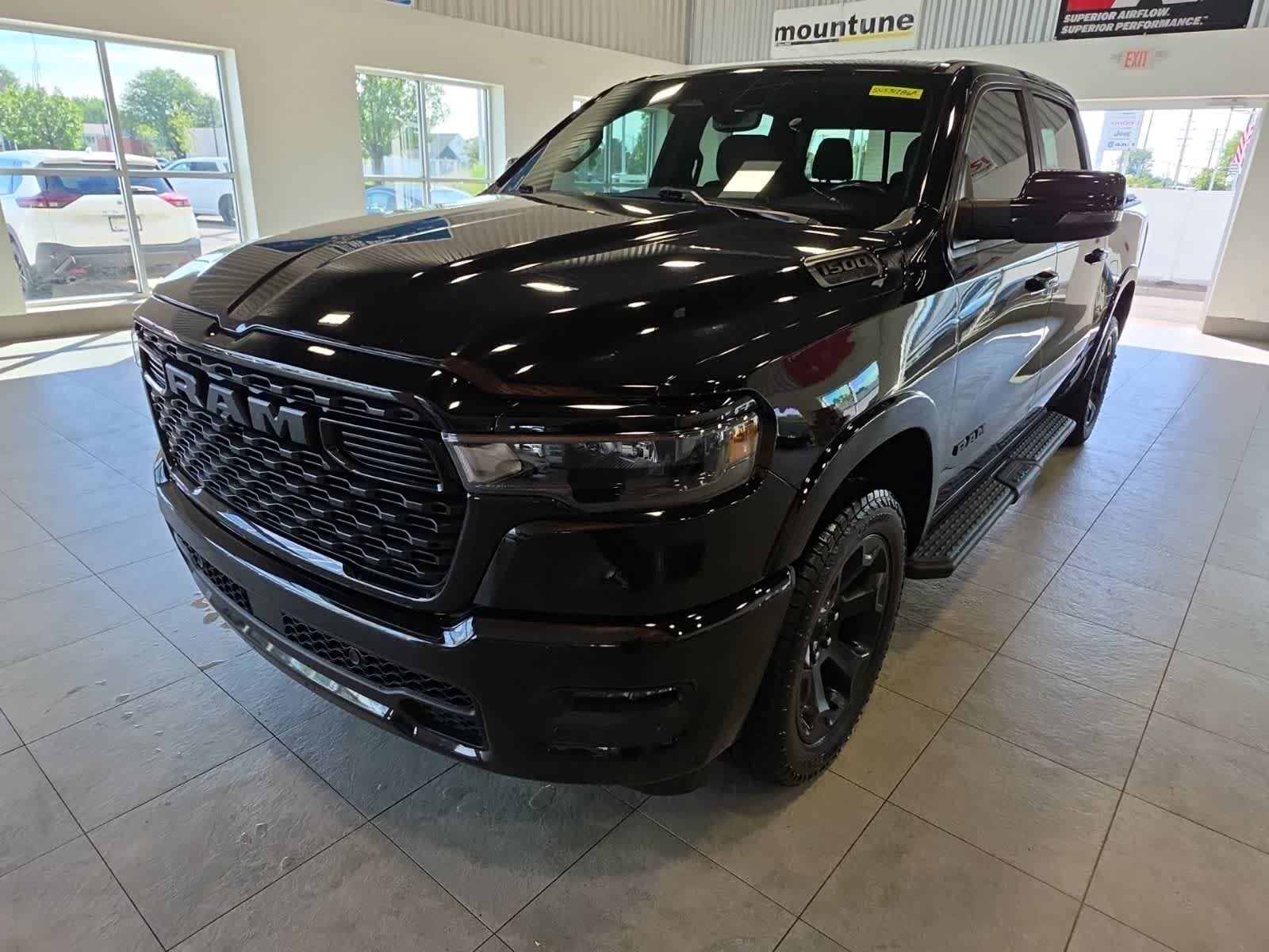 Used 2025 RAM 1500 Big Horn AWD/4WD image 1