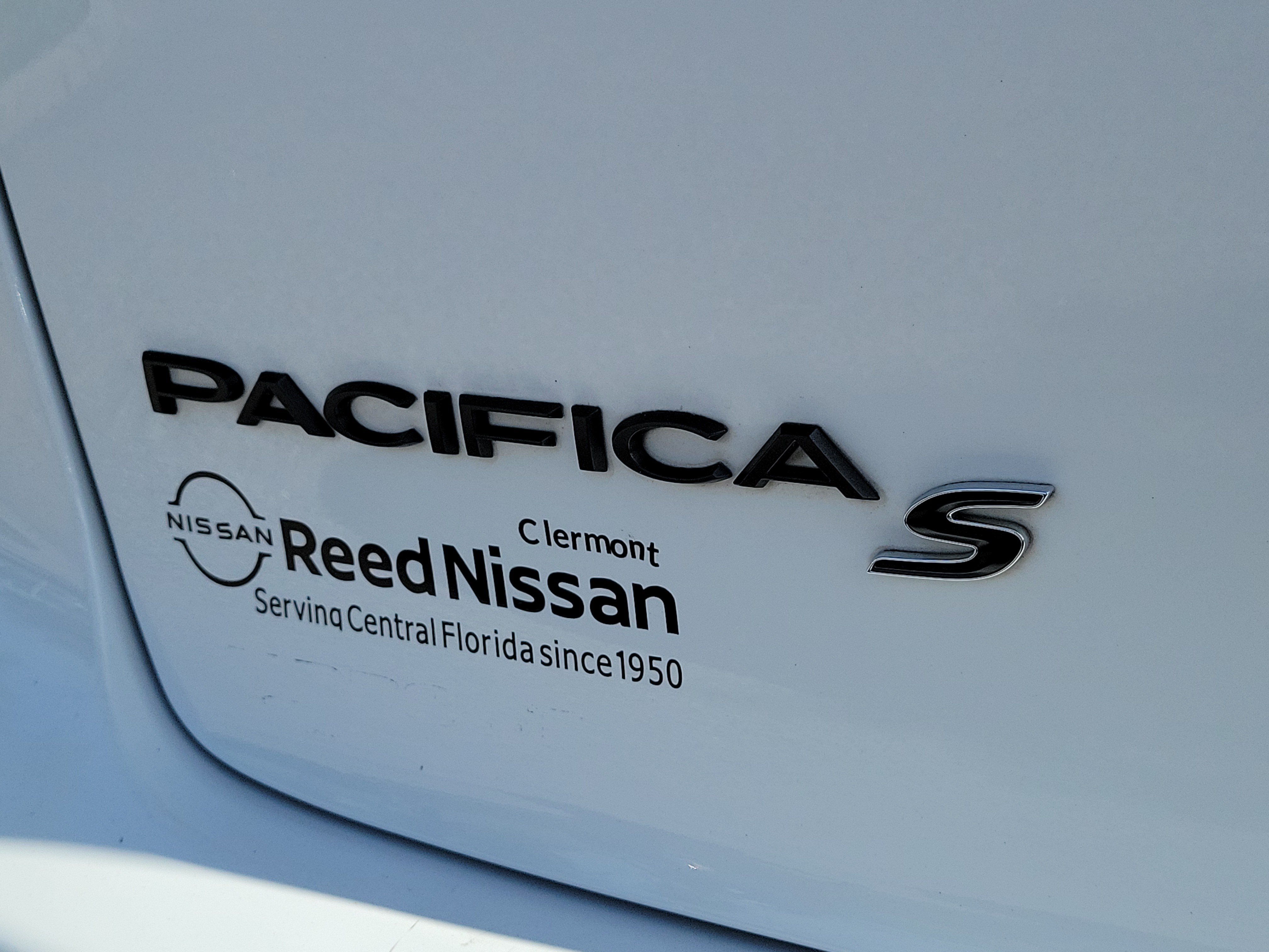 Used 2024 Chrysler Pacifica Limited FWD image 10