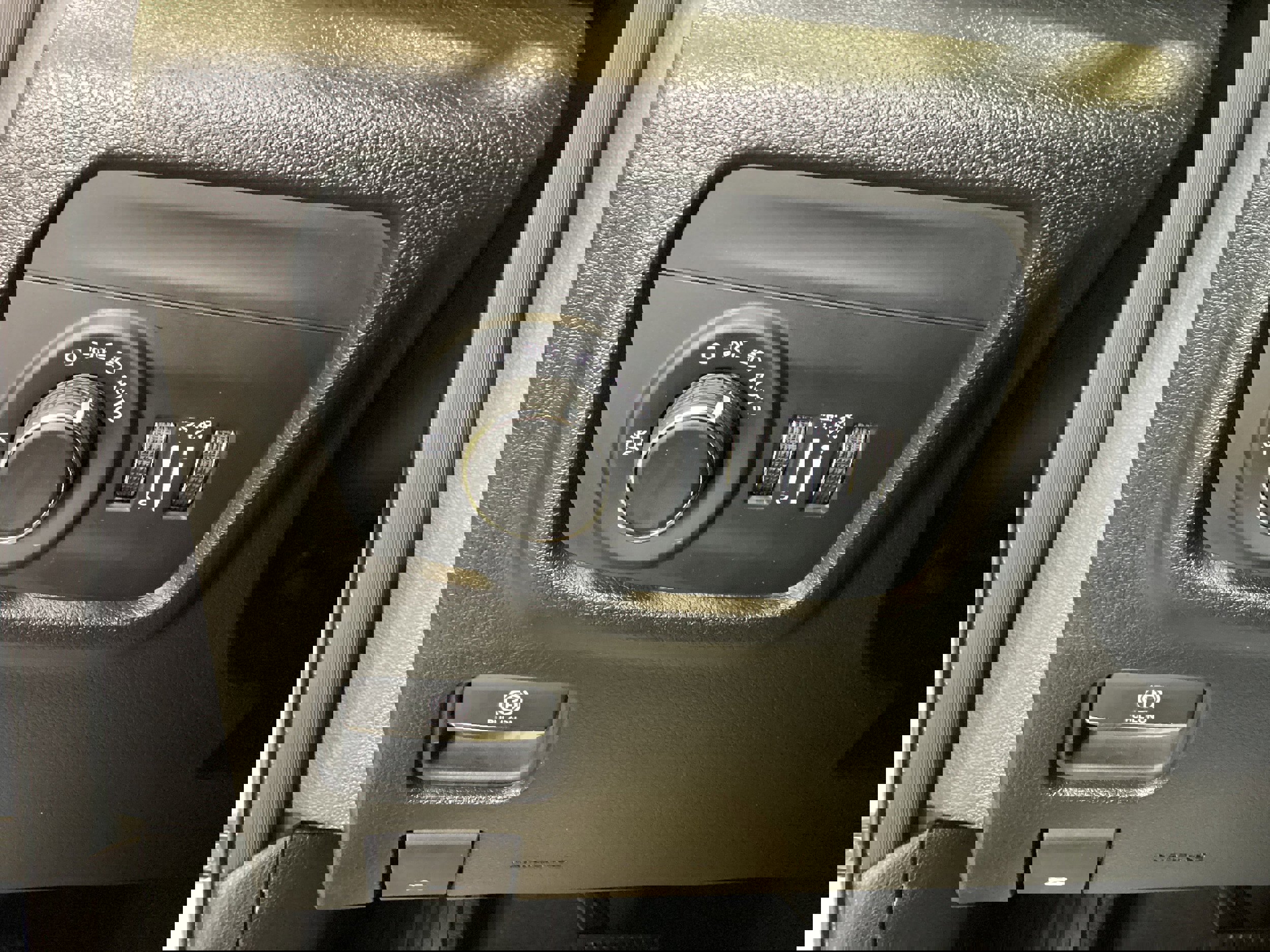 Used 2024 Jeep Grand Cherokee Altitude image 21