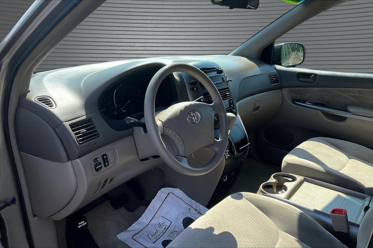 Used 2008 Toyota Sienna LE FWD image 16