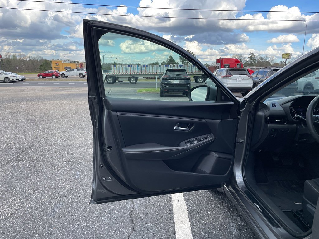 Used 2025 Nissan Sentra SV w/ All-Weather Package image 6