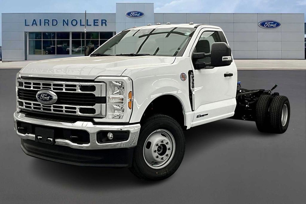 New 2026 Ford F350 XL w/ XL Chrome Package image 1