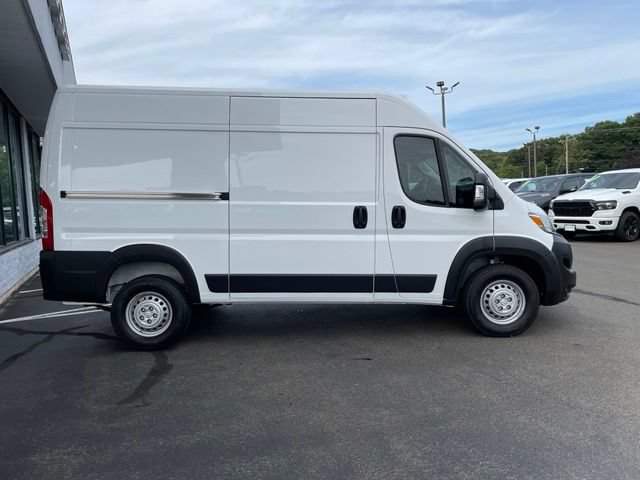 Used 2025 RAM ProMaster 1500 w/ Convenience Group FWD image 4