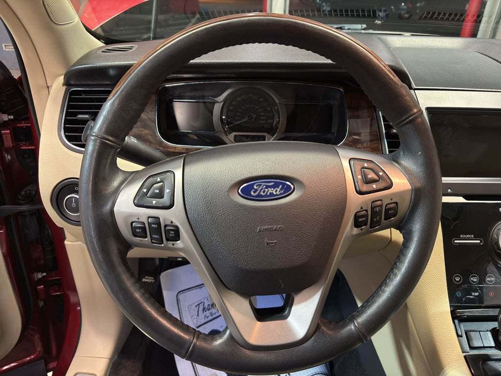 Used 2018 Ford Taurus Limited AWD/4WD image 18