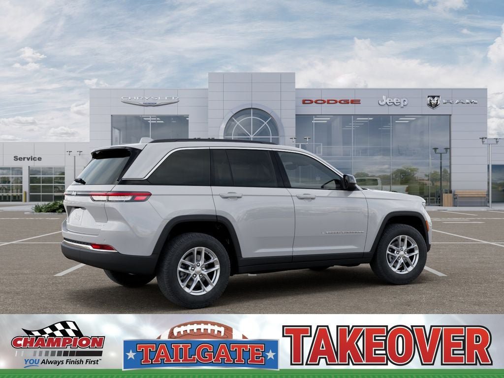 New 2026 Jeep Grand Cherokee Laredo AWD/4WD image 4