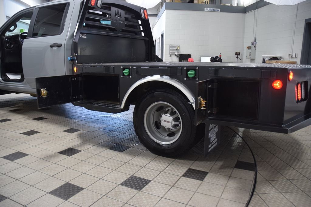 Used 2025 GMC Sierra 3500 Pro w/ Convenience Package image 39