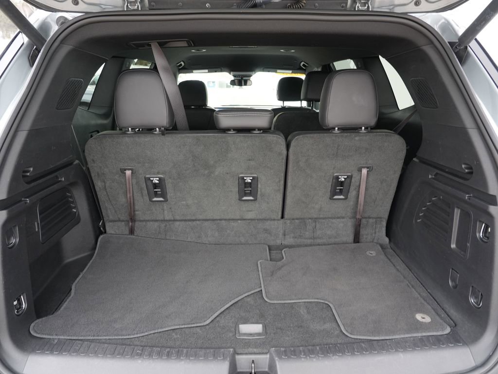Used 2025 Buick Enclave Sport Touring image 27