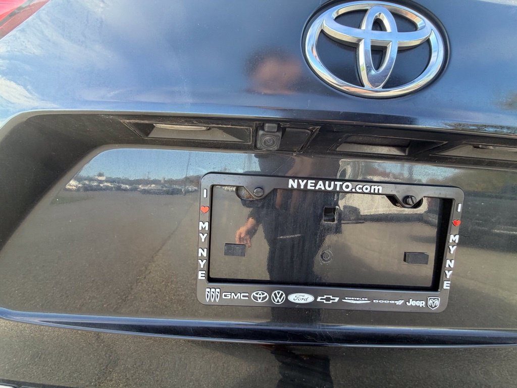 Used 2023 Toyota Highlander XLE AWD/4WD image 40