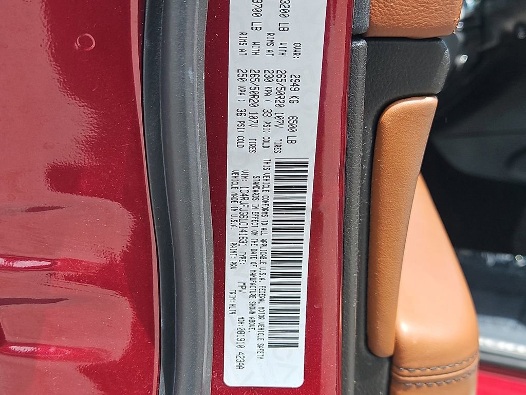 Used 2020 Jeep Grand Cherokee Summit image 32