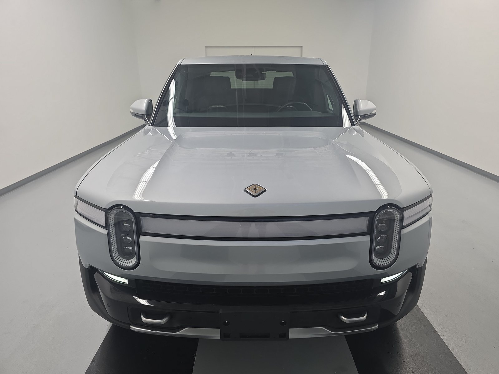 Used 2024 Rivian R1T Adventure Dual AWD/4WD image 8