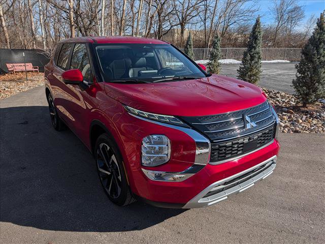 Used 2024 Mitsubishi Outlander SE image 7