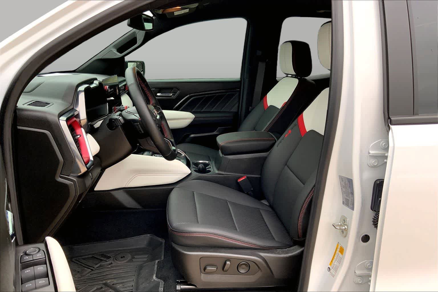 Certified 2024 GMC Canyon AT4X AWD/4WD image 8