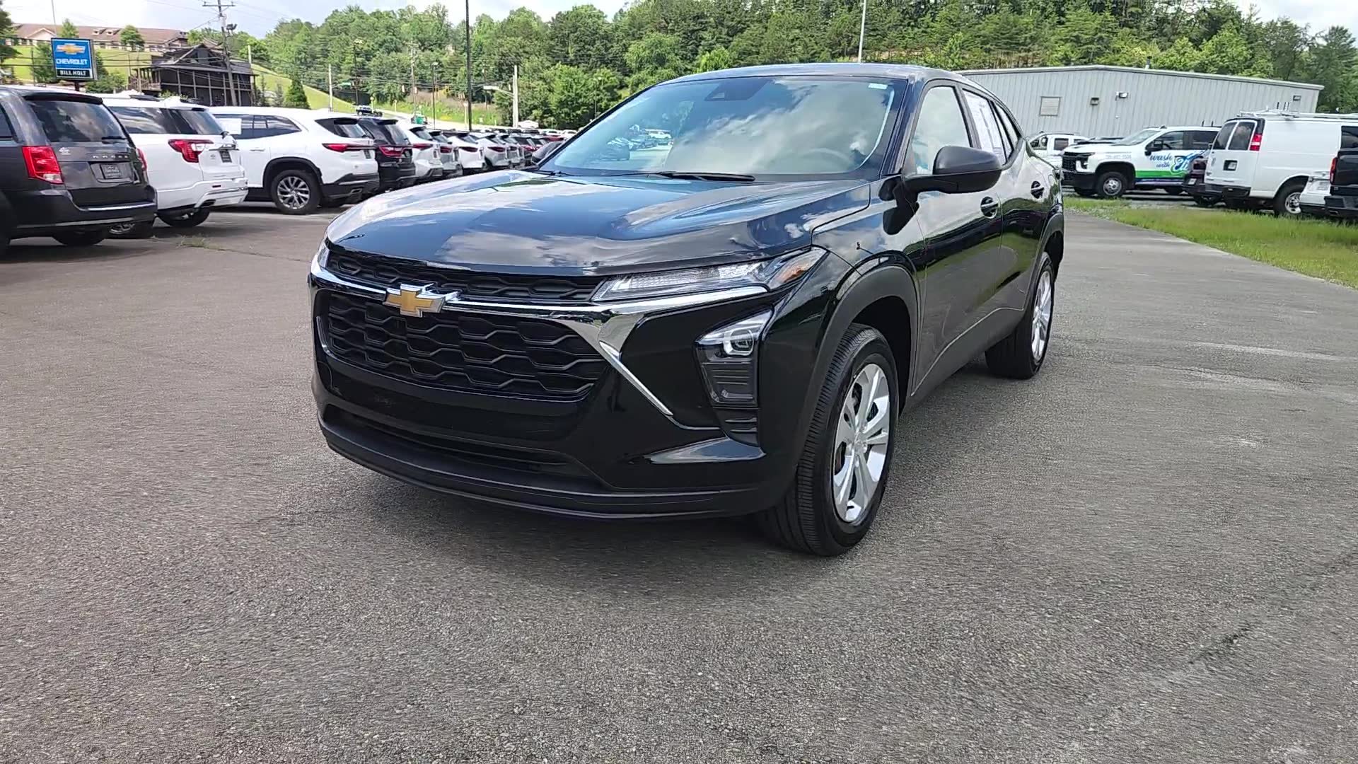 Used 2024 Chevrolet Trax LS w/ Driver Confidence Package FWD image 12