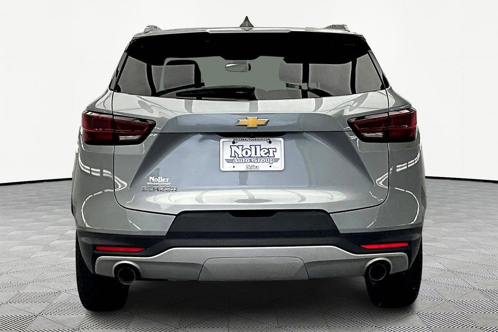 Used 2024 Chevrolet Blazer LT w/ Convenience Package image 4