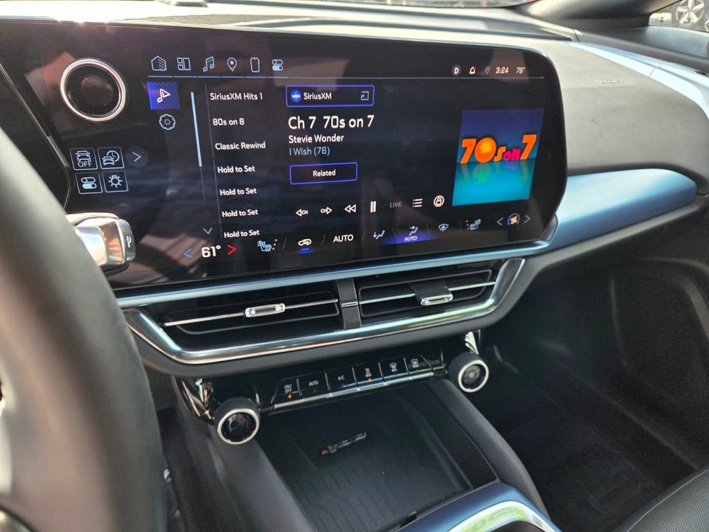 Certified 2025 Chevrolet Equinox EV LT w/ Convenience Package image 23