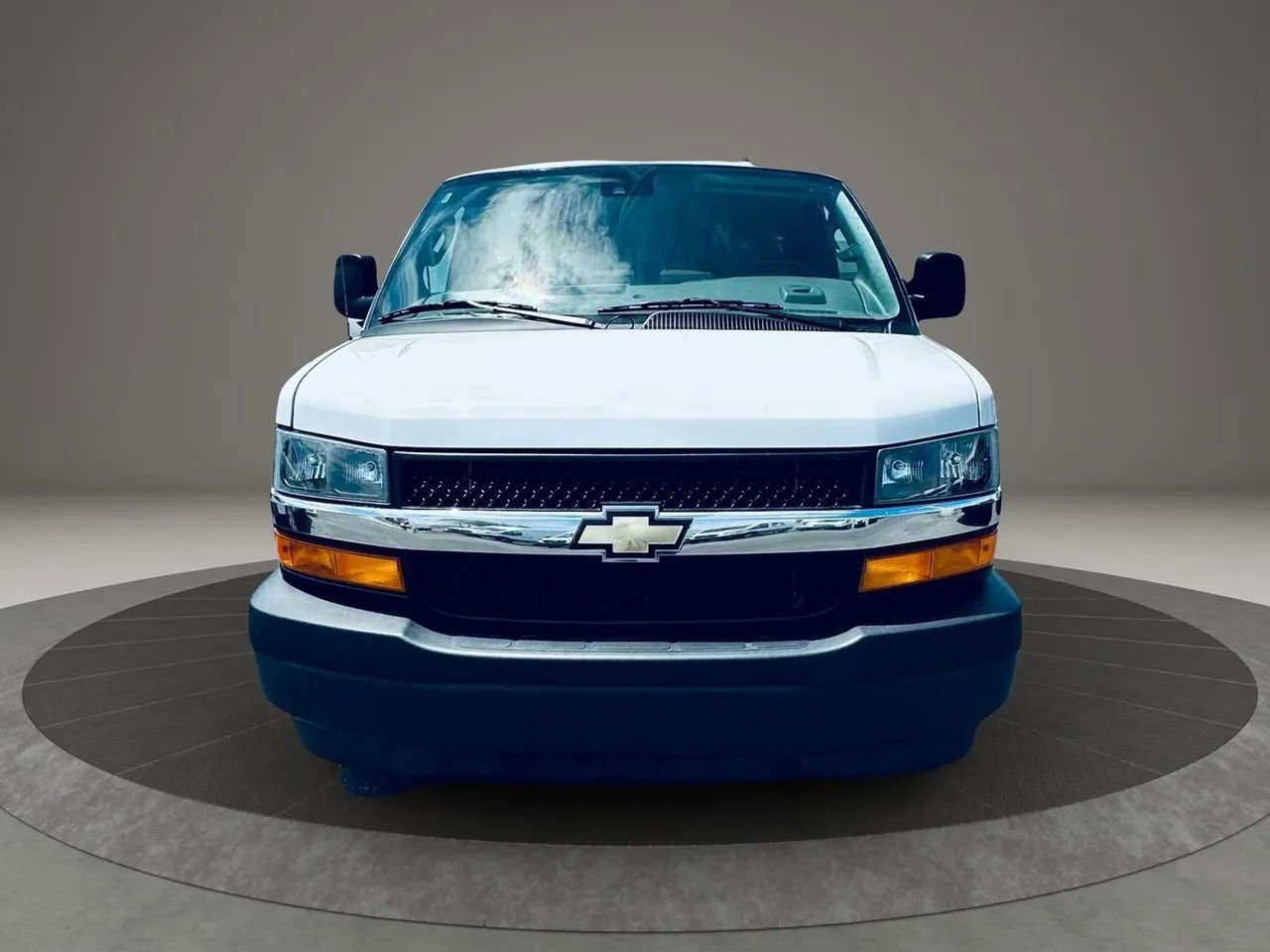 Used 2023 Chevrolet Express 3500 LT w/ LT Preferred Equipment Group image 7