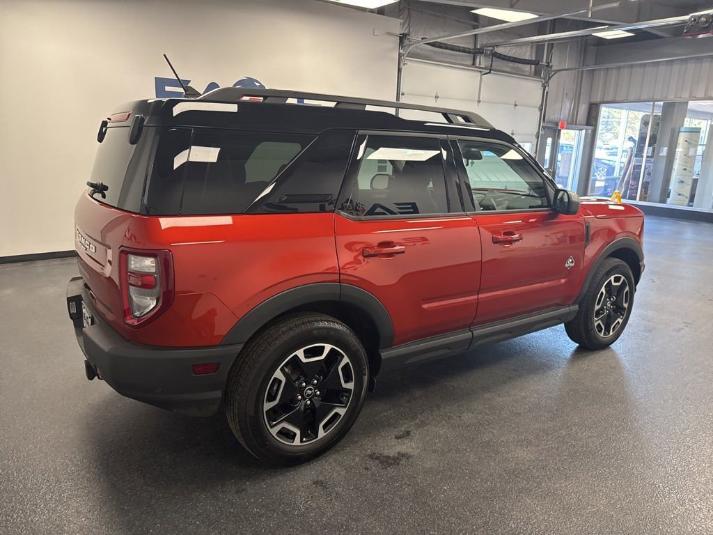 Used 2024 Ford Bronco Sport Outer Banks w/ Tech Package image 12