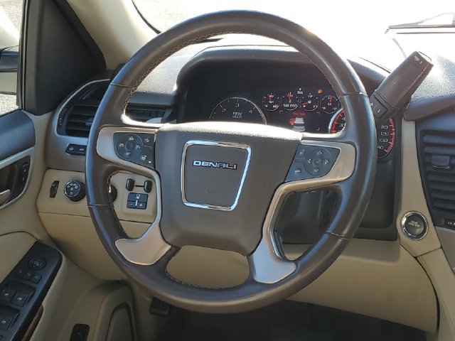 Used 2015 GMC Yukon XL Denali w/ Touring Package AWD/4WD image 30
