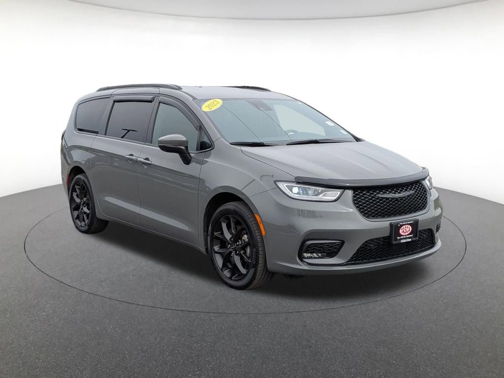 Used 2023 Chrysler Pacifica Touring-L w/ S Appearance Package image 1