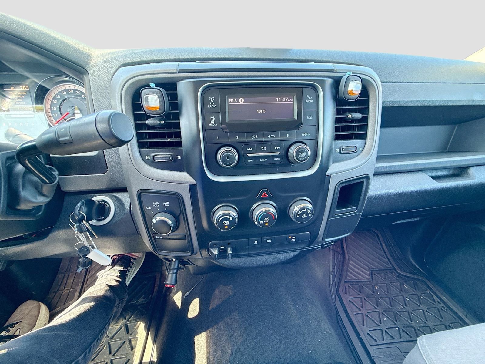 Used 2017 RAM 2500 Tradesman w/ Chrome Appearance Group AWD/4WD image 17