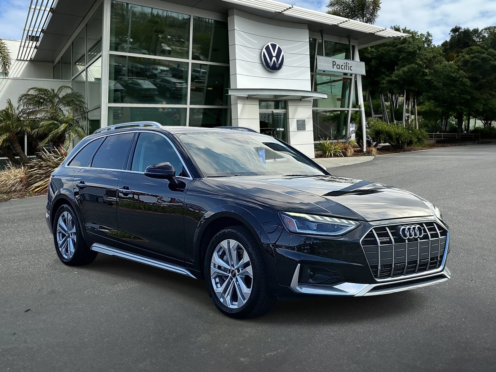 Used 2023 Audi A4 2.0T allroad Premium Plus w/ Premium Plus Package AWD/4WD image 3
