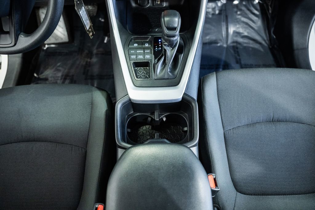 Used 2024 Toyota RAV4 LE image 23