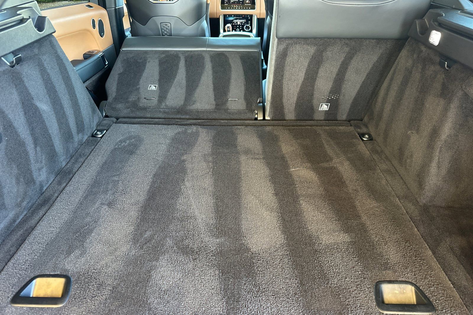 Used 2022 Land Rover Range Rover Sport SVR image 18