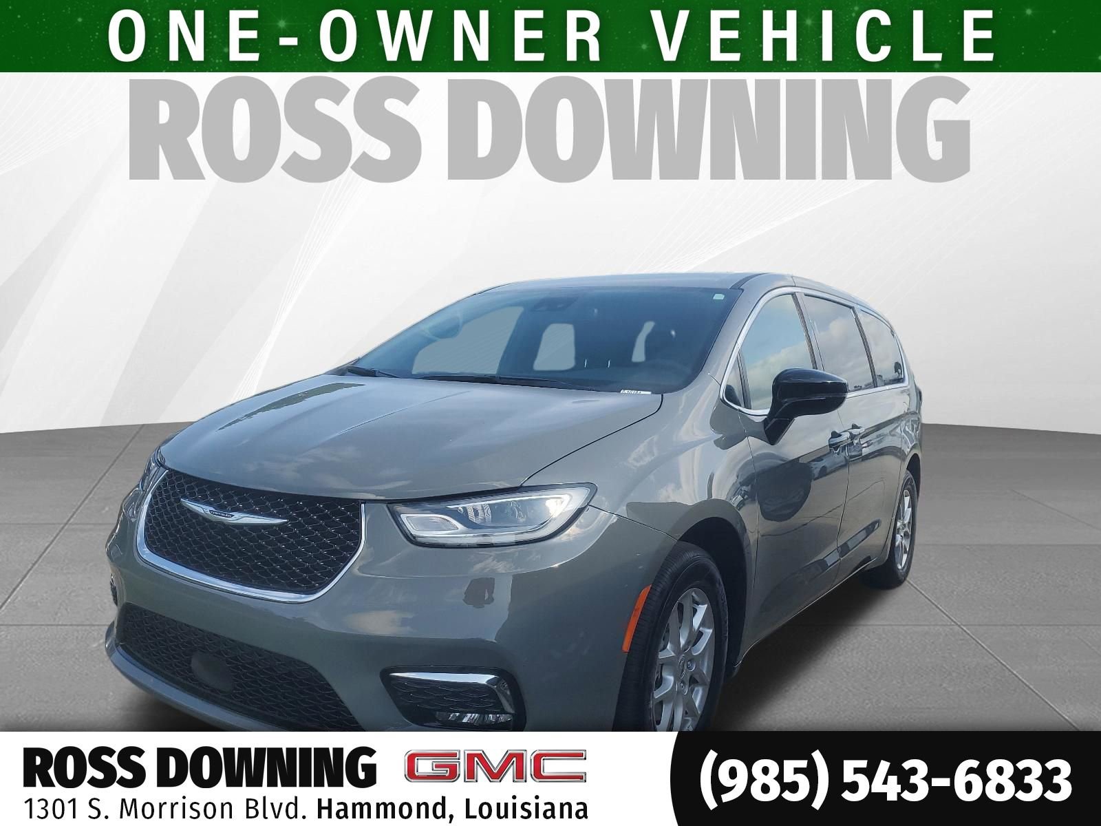 Used 2025 Chrysler Pacifica Select FWD image 1