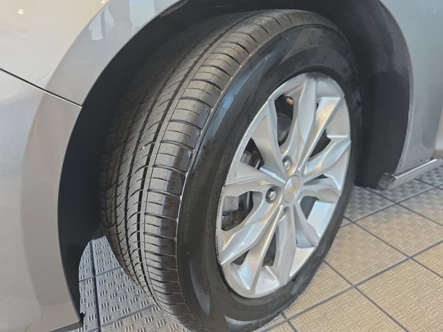 Used 2023 Chevrolet Malibu LT FWD image 29