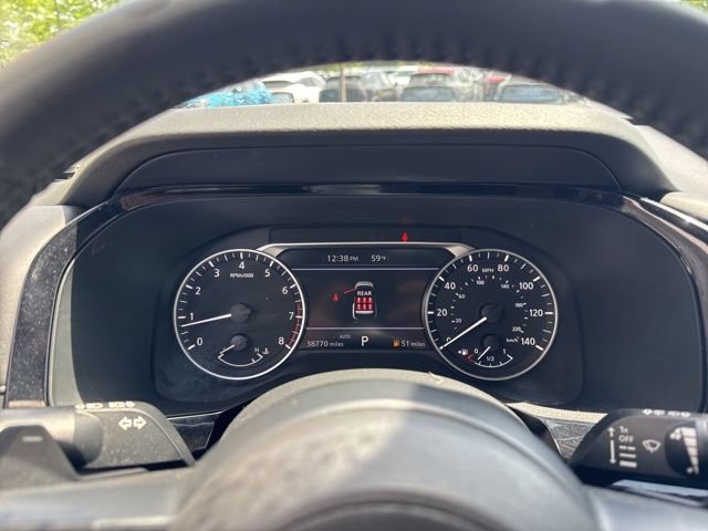 Used 2025 Nissan Pathfinder SV AWD/4WD image 14