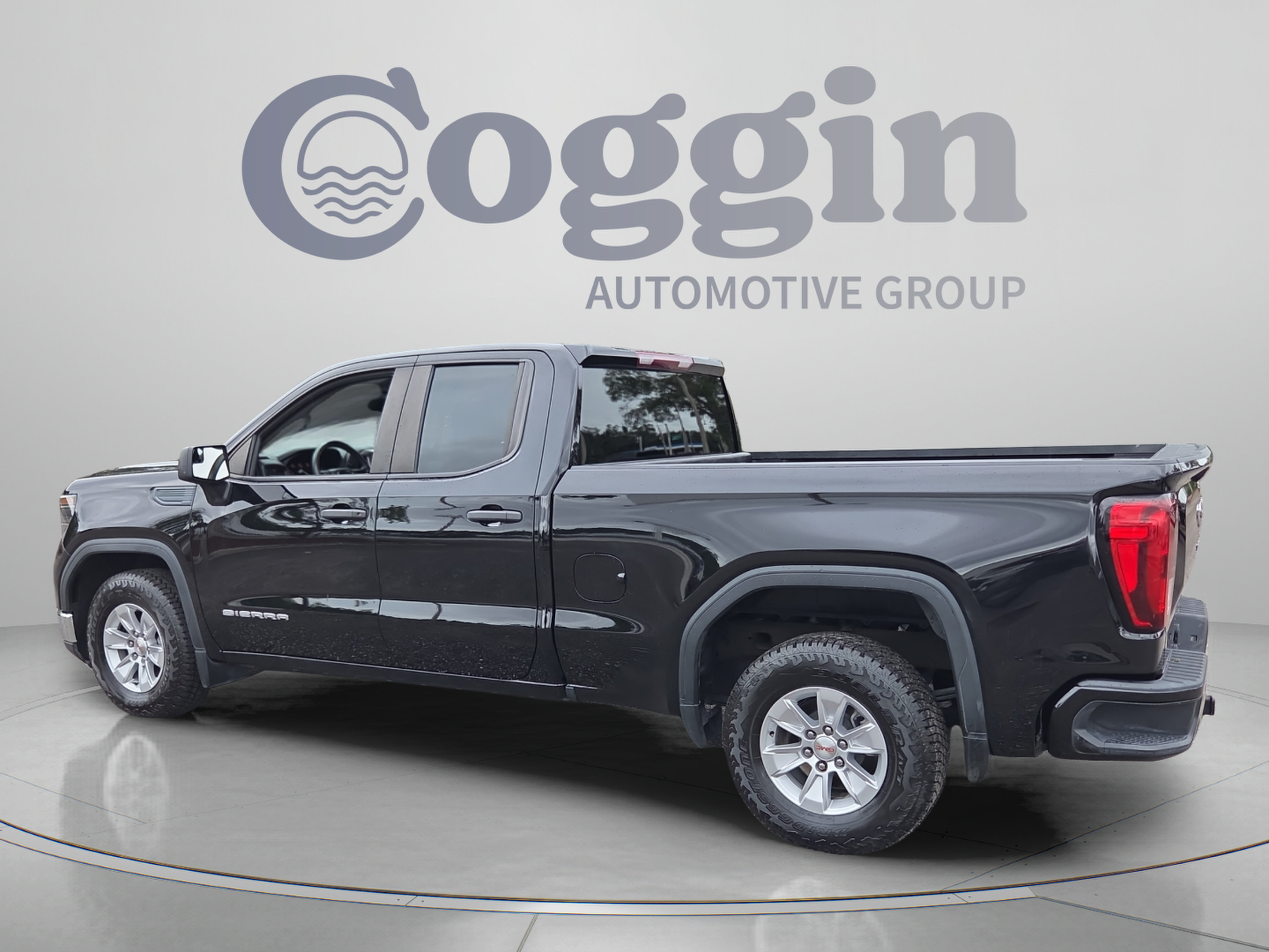 Used 2023 GMC Sierra 1500 Pro w/ Pro Value Package RWD image 3