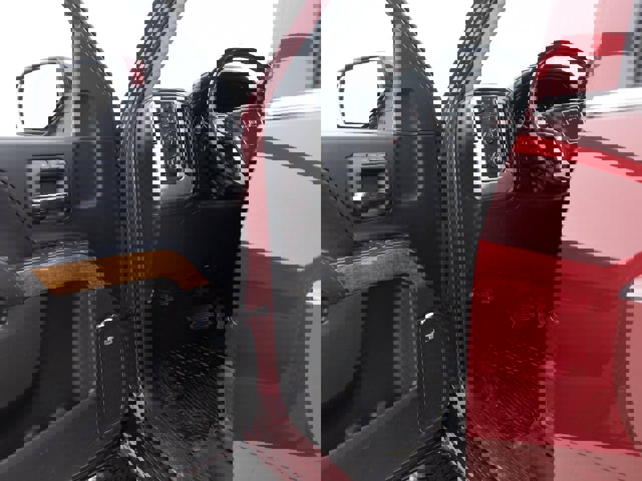 Used 2014 GMC Sierra 1500 SLT w/ SLT Crew Cab Value Package image 28