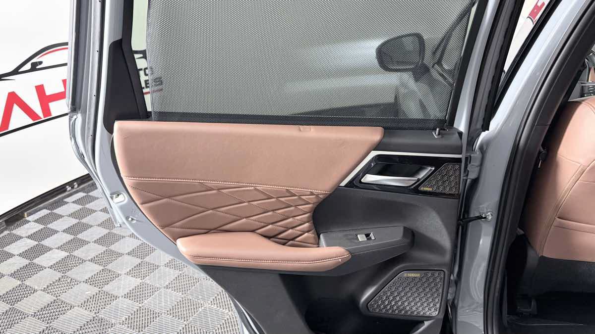Used 2025 Mitsubishi Outlander SEL AWD/4WD image 27