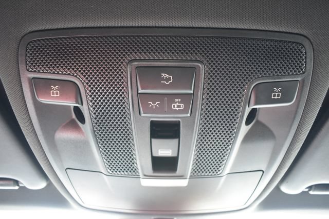 Used 2019 Mercedes-Benz GLA 250 4MATIC image 34