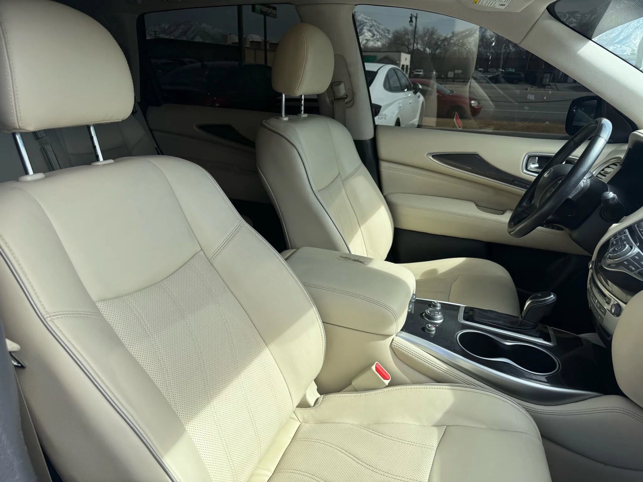 Used 2019 INFINITI QX60 Luxe w/ Essential Package image 28