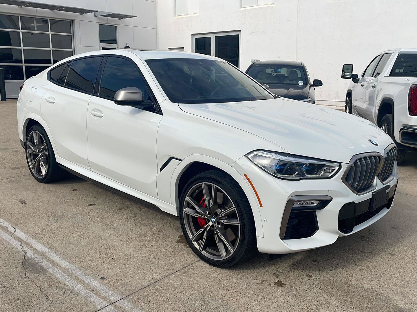 Used 2021 BMW X6 M50i w/ Executive Package AWD/4WD image 3