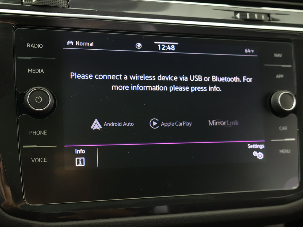 Used 2022 Volkswagen Tiguan SEL R-Line AWD/4WD image 48